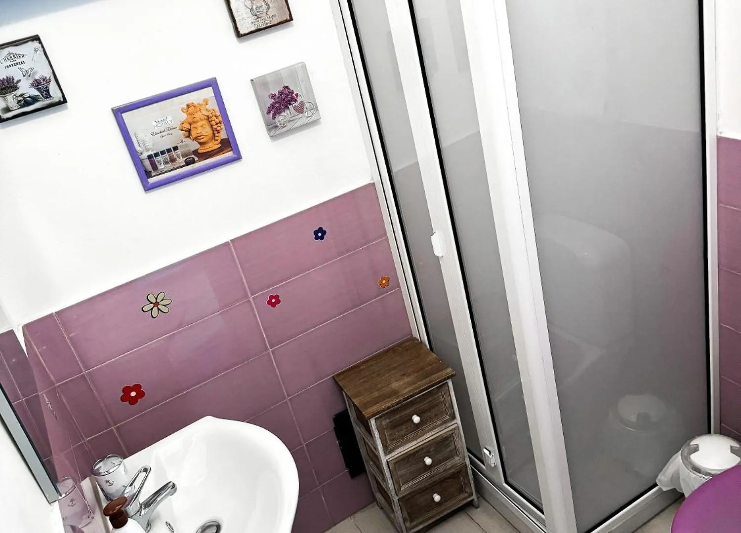 Apartment Elisabeth Holidays Home Catania Italy